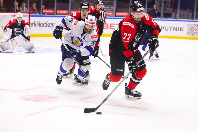 ХК «Рязань-ВДВ» не устоял перед «Нефтяником»